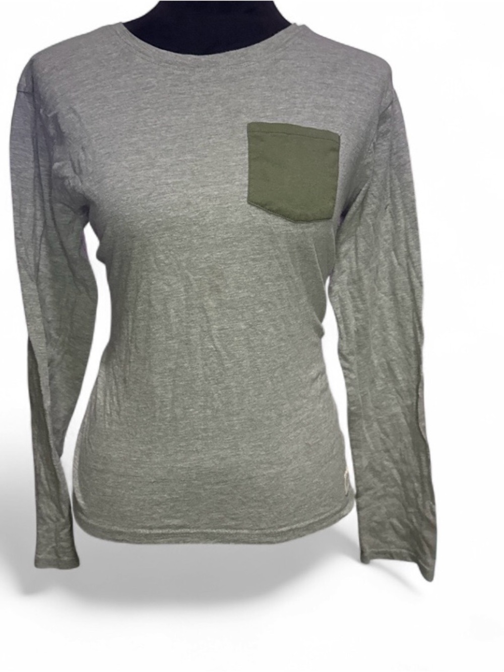 Weatherproof Gray Long Sleeve Crewneck Top with Olive Chest Pocket